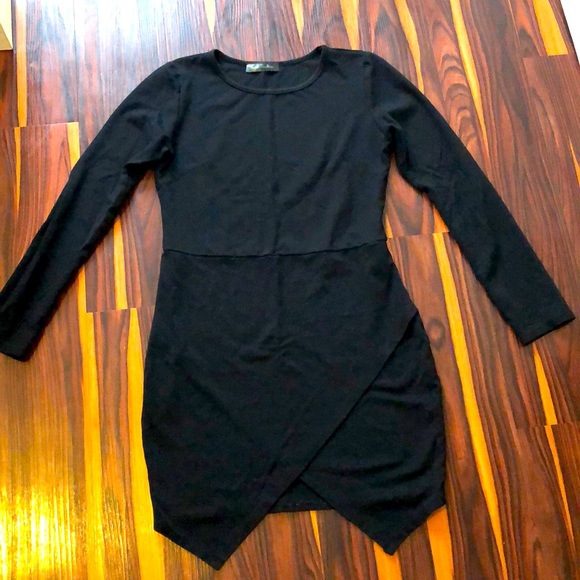 Small mini dress - Picture 2 of 3